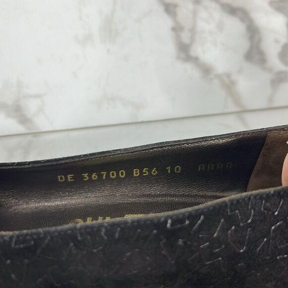 Vintage Salvatore Ferragamo Black Suede Block Heels with Squiggly Design Size 10 - Picture 11 of 11